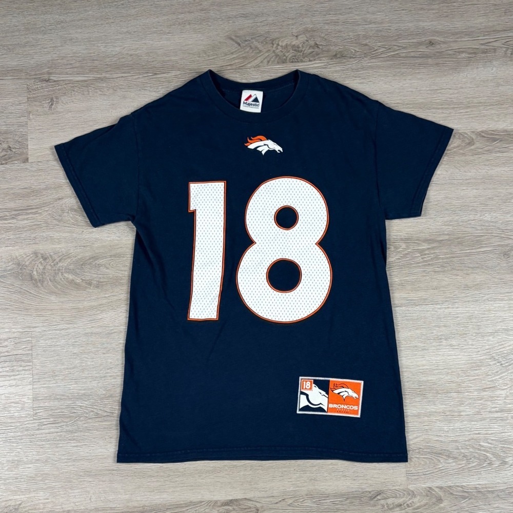 Majestic Denver Broncos T-Shirt Mens Small Blue Peyton Manning 18 Graphic Tee